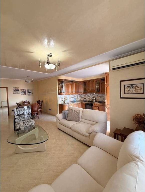 Qera, Apartament 2+1 ,UKD ,Durrës