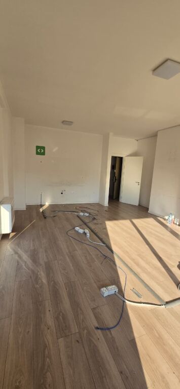 🏢 UFFICIO IN AFFITTO  📍 Centro – Via Mihal Duri