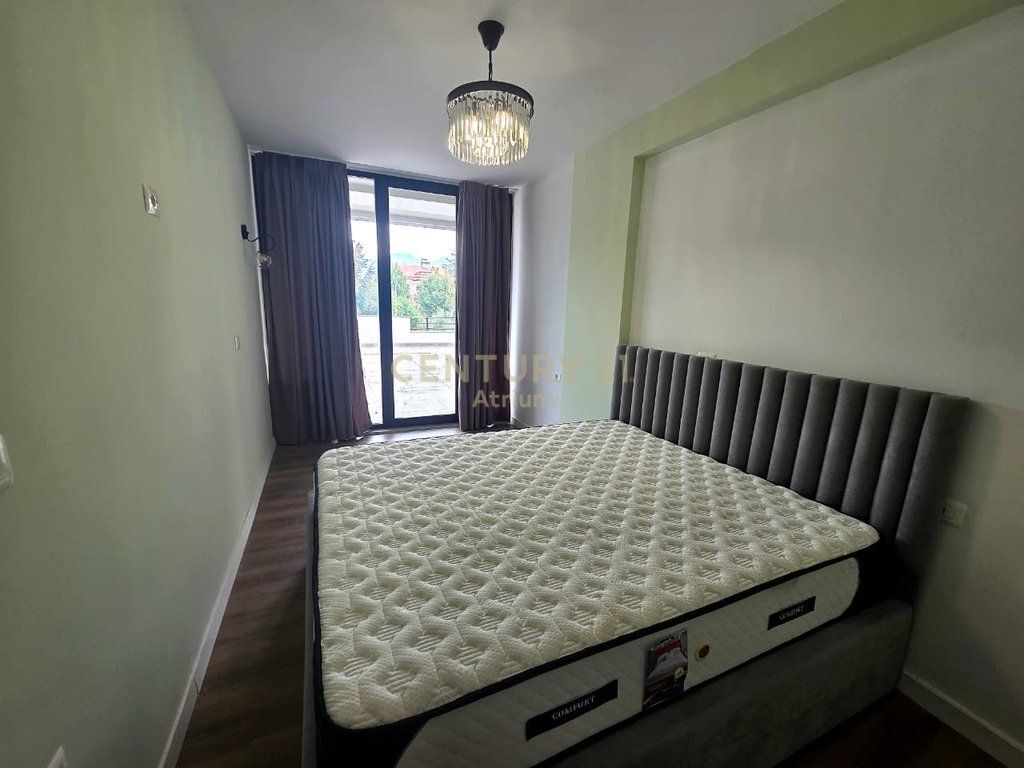 SHITET APARTAMENT 2+1+ VERANDE TE KTHESA E KAMZES!