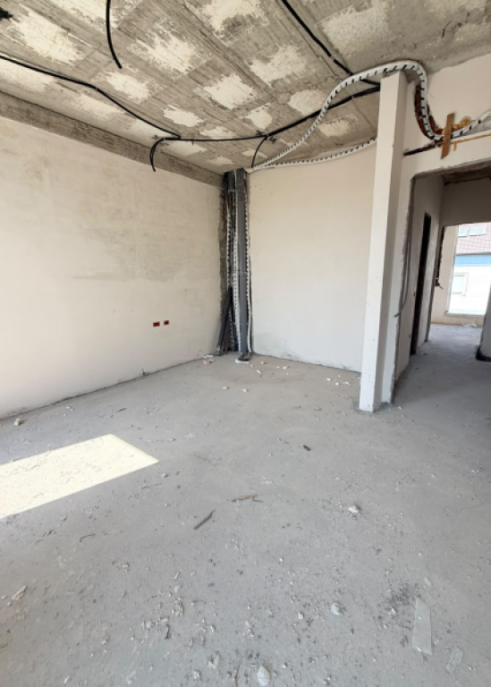VENDESI VILLA SU 3 PIANI 205.5 m² | TEG