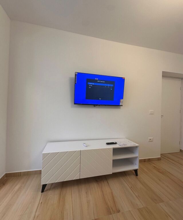 Apartment 1+1 for rent on Todi Shkurti Street near the Electric Market!