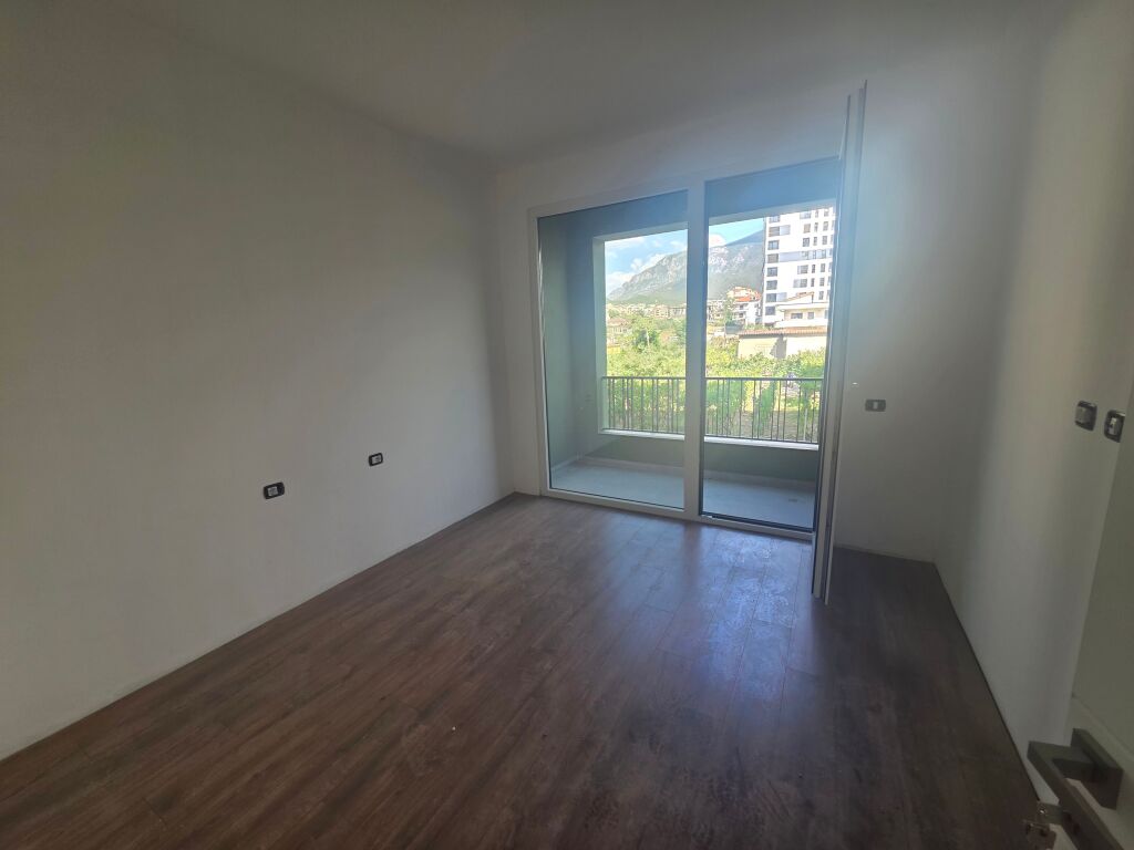 📍Porcelan Rezidenca Splendor Shitet Apartament 2+1+2