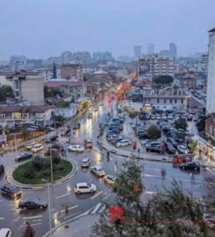 Apartament me qira 2+1 Komuna Parisit