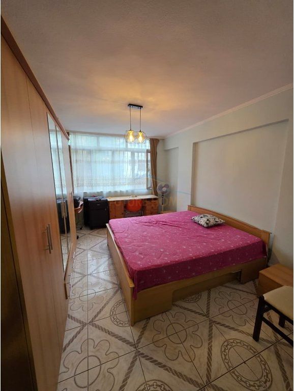 Affitto, Appartamento 2+1, Blloku, Tirana.