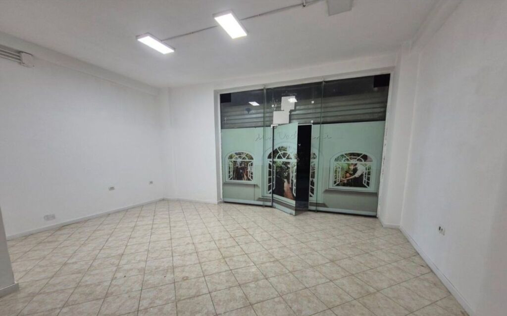 Qera | Ambjent Biznesi | Yzberisht | 320 €/muaj