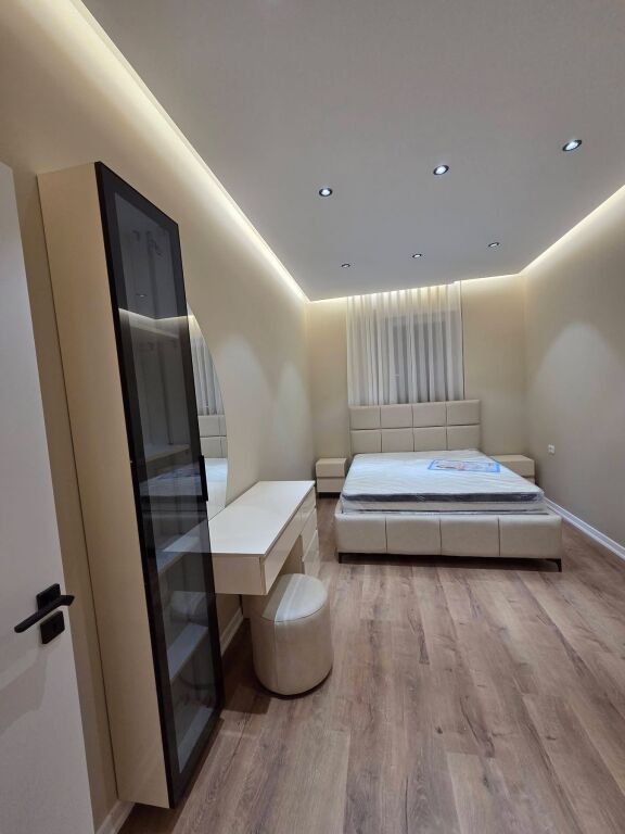 *APARTAMENT 1+1 PER QIRA | CONCORD CENTER, 5 MAJI