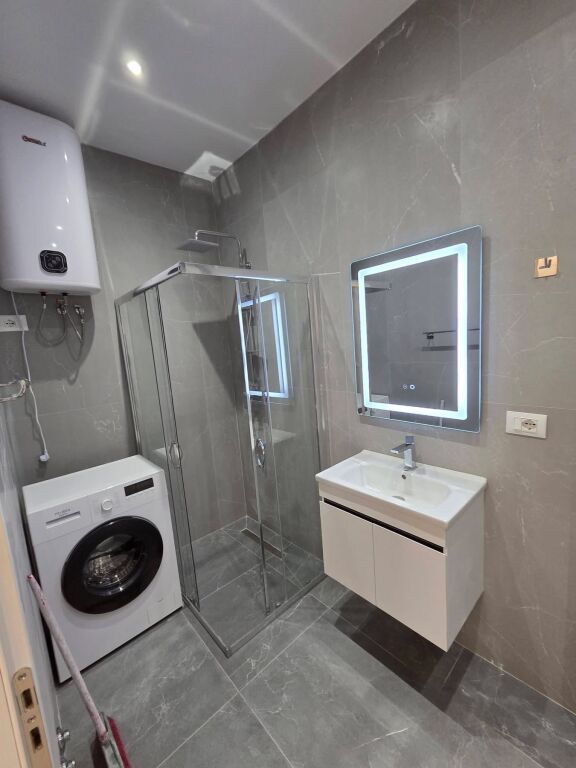 *APARTAMENT 1+1 PER QIRA | CONCORD CENTER, 5 MAJI