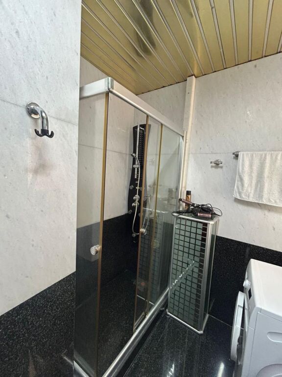 APARTAMENT 2+1 ME QIRA – PRANË SHESHIT SKËNDERBEJ