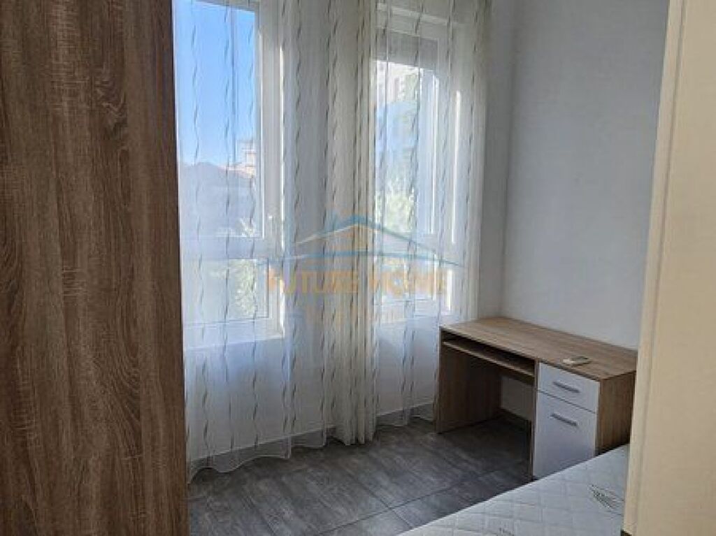 Shitet, Apartament 2+1, Rruga Frosina Plaku, Tiranë.