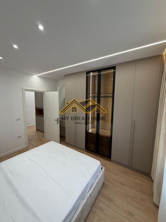 SHITET APARTAMENT 1+1 FLORIDA PLAZH DURRES