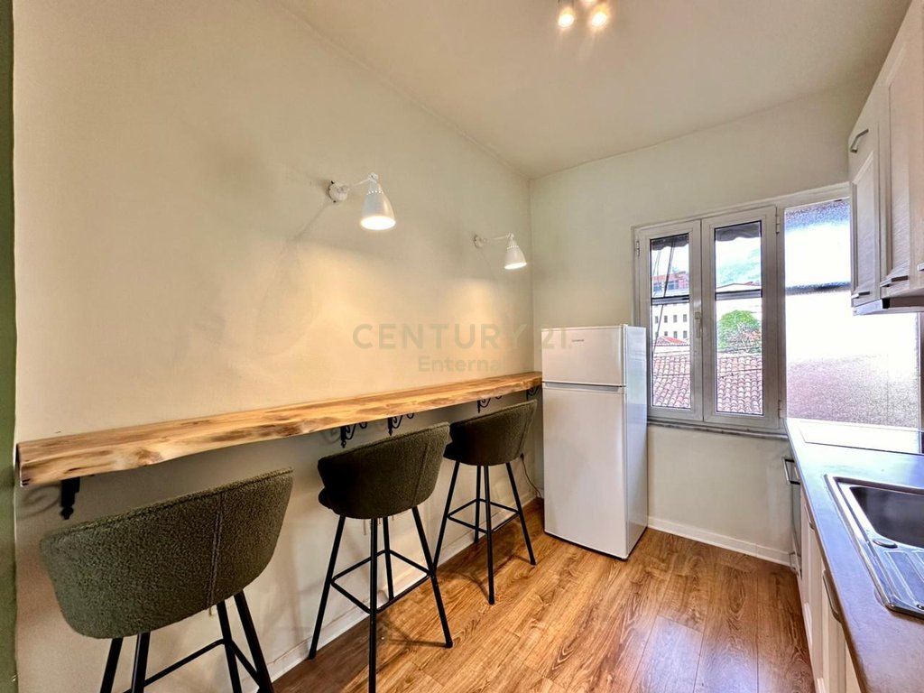.Apartament për qira 2+1 në Rrugën e Durrësit
