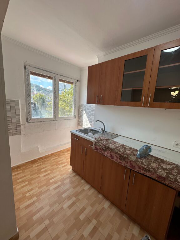 🏡 APPARTAMENTO 1+1 IN VENDITA – VIA IRFAN TOMINI