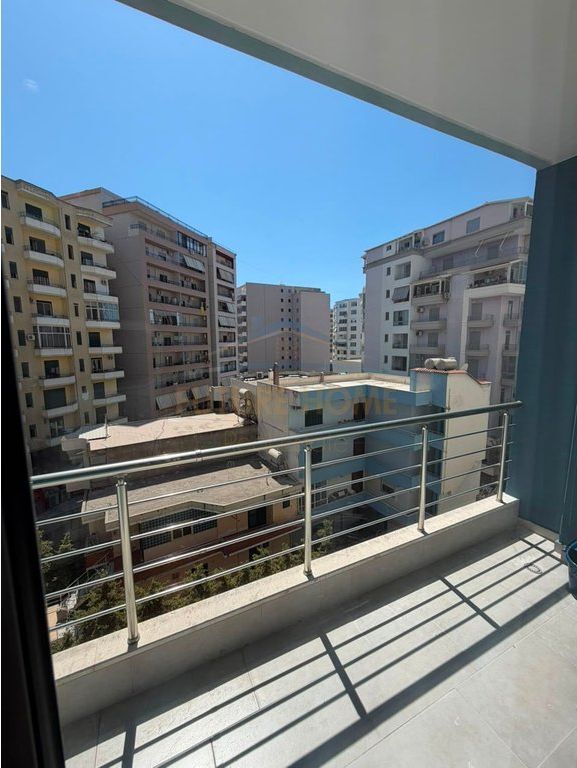In vendita, appartamento 2+1, Vlorë