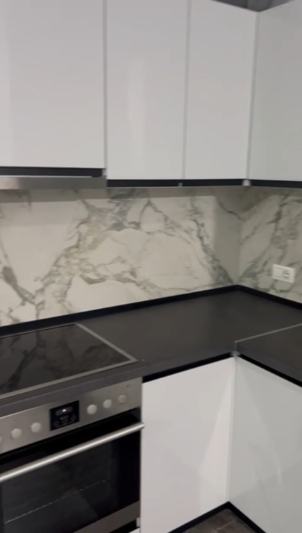Apartament 1+1 per qera 5 maji Tek Shkolla tirana Jone !
