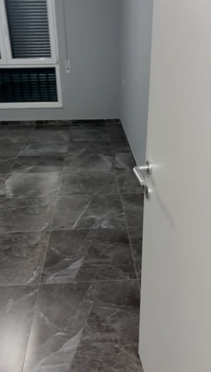 Apartament 1+1 per qera 5 maji Tek Shkolla tirana Jone !
