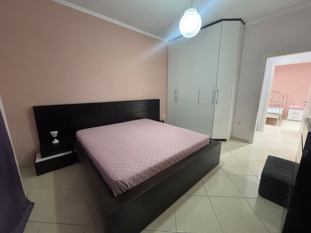 Apartament 3+1 me qira tek vilat Gjermane!