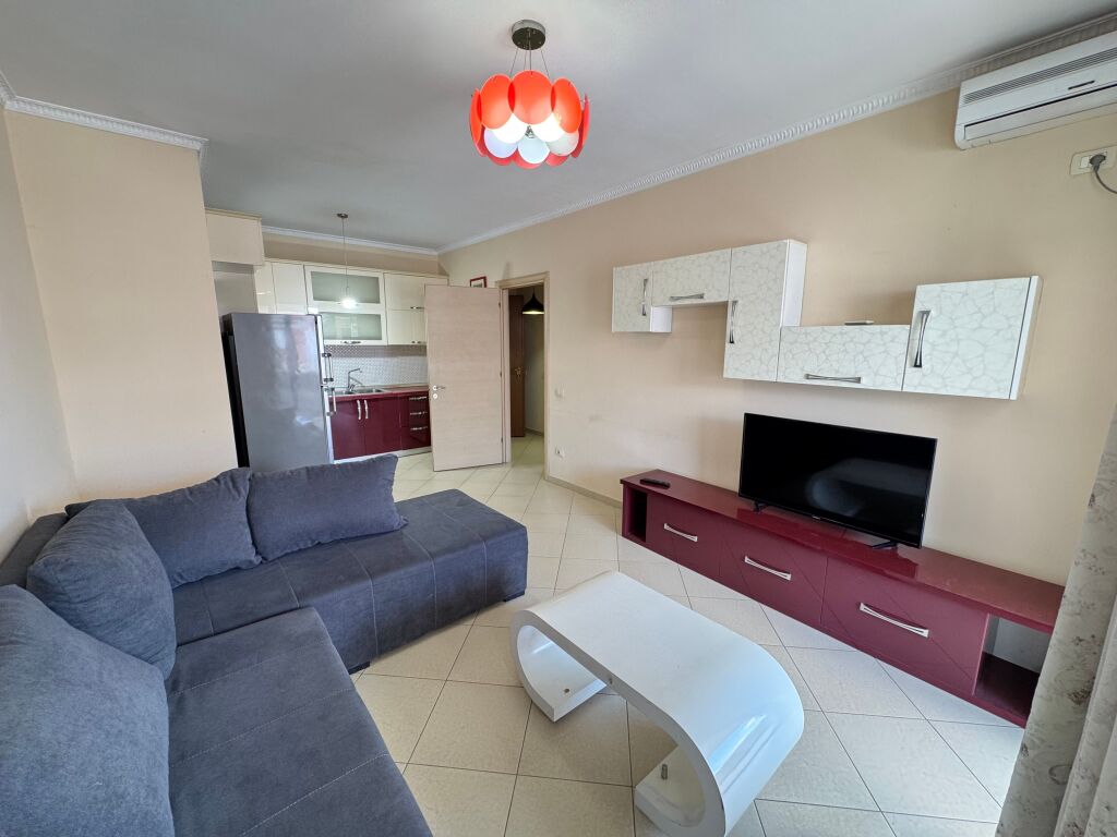 APARTAMENT 1+1 PER QIRA NE ASTIR