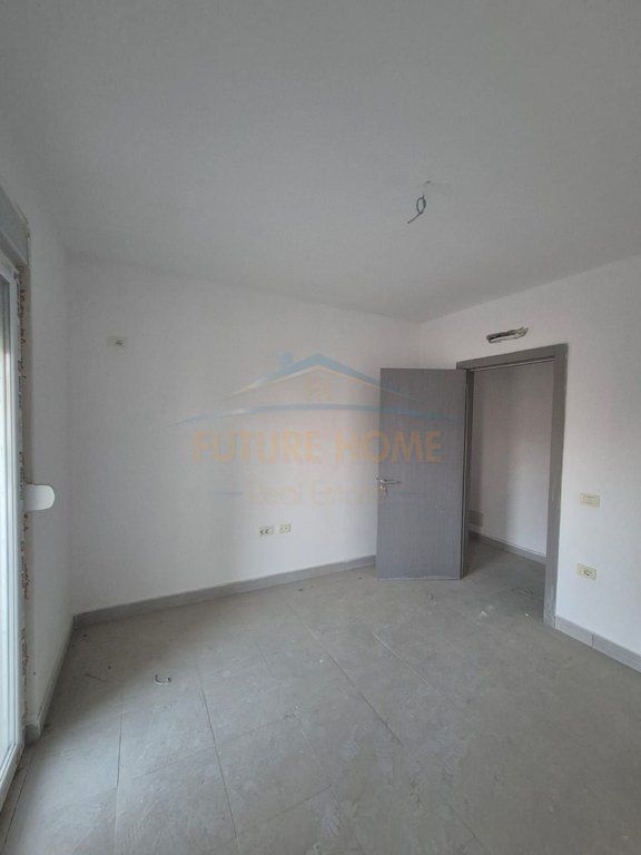 Rent, Apartment 3+1+2, located at the end of 5 May Street, near the “Ardian Klosi” School