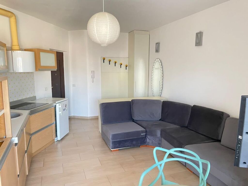 Apartment 1+1 at Komuna e Parisit