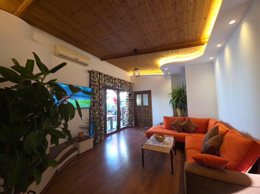 APARTMENT FOR RENT 2+1 KAVAJES STREET 80,000 LEKE FH-93275