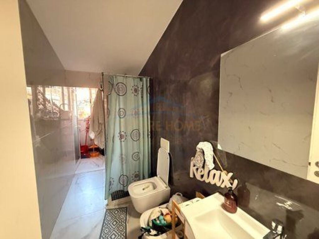 Shiten, 2 Apartamente 1+1, 2+1+2, Myslym Shyri, Tiranë.