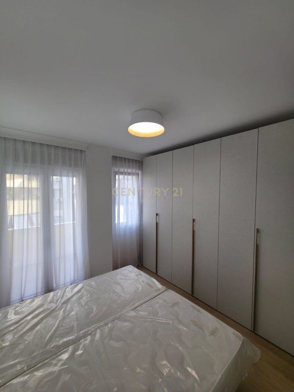 APARTAMENT 1+1 NË SHITJE RRUGA KAVAJES