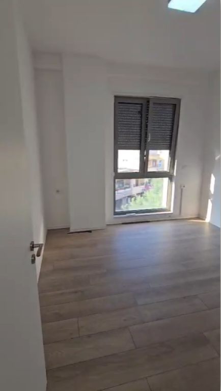 🏢JEPET ME QIRA AMBIENT ZYRE | QENDËR📍Rruga Mihal Duri – Tiranë