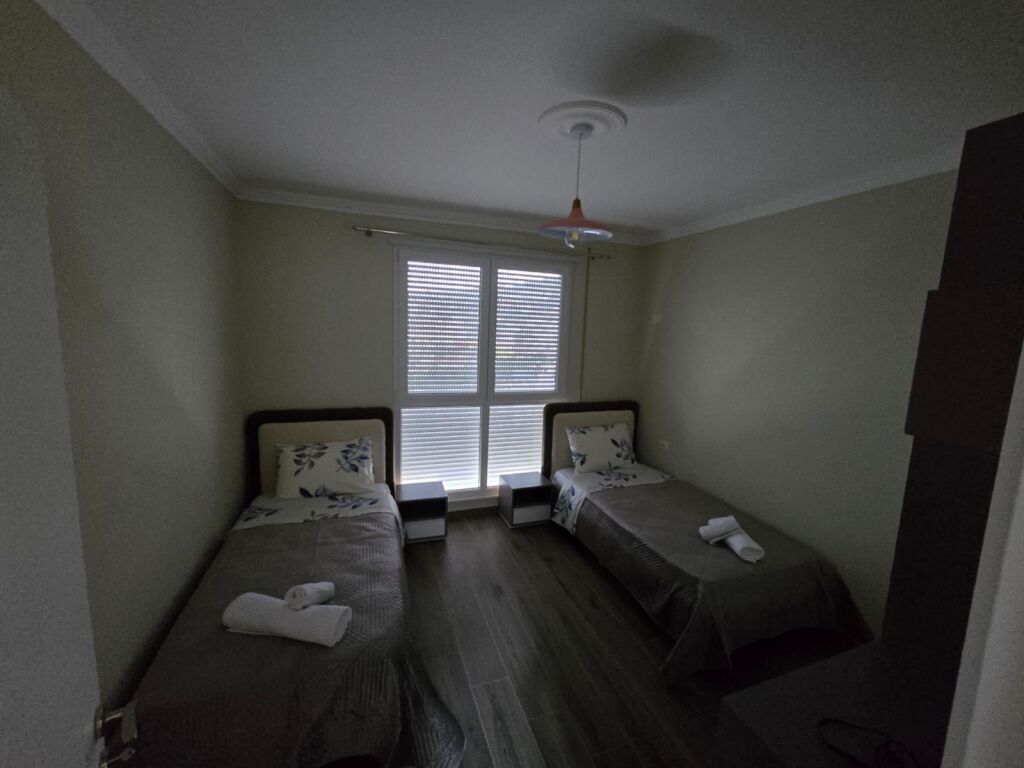 APARTAMENT 2+1 ME QIRA SELITE