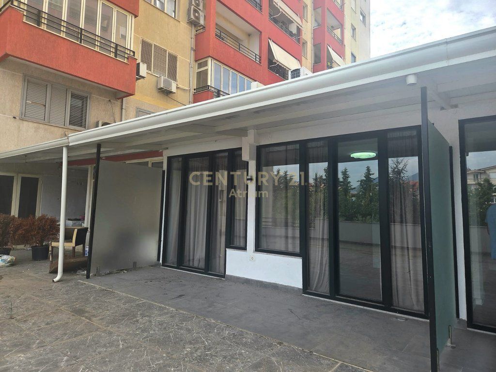 SHITET APARTAMENT 2+1+ VERANDE TE KTHESA E KAMZES!
