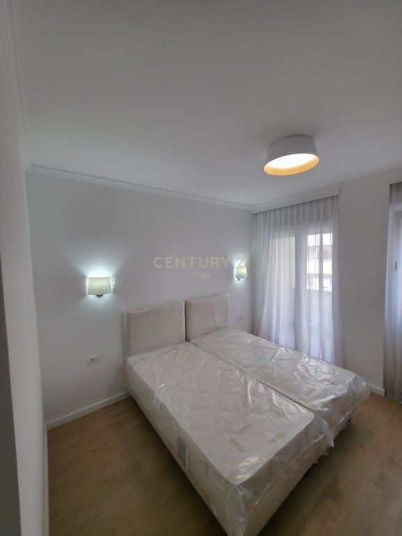 APARTAMENT 1+1 NË SHITJE RRUGA KAVAJES