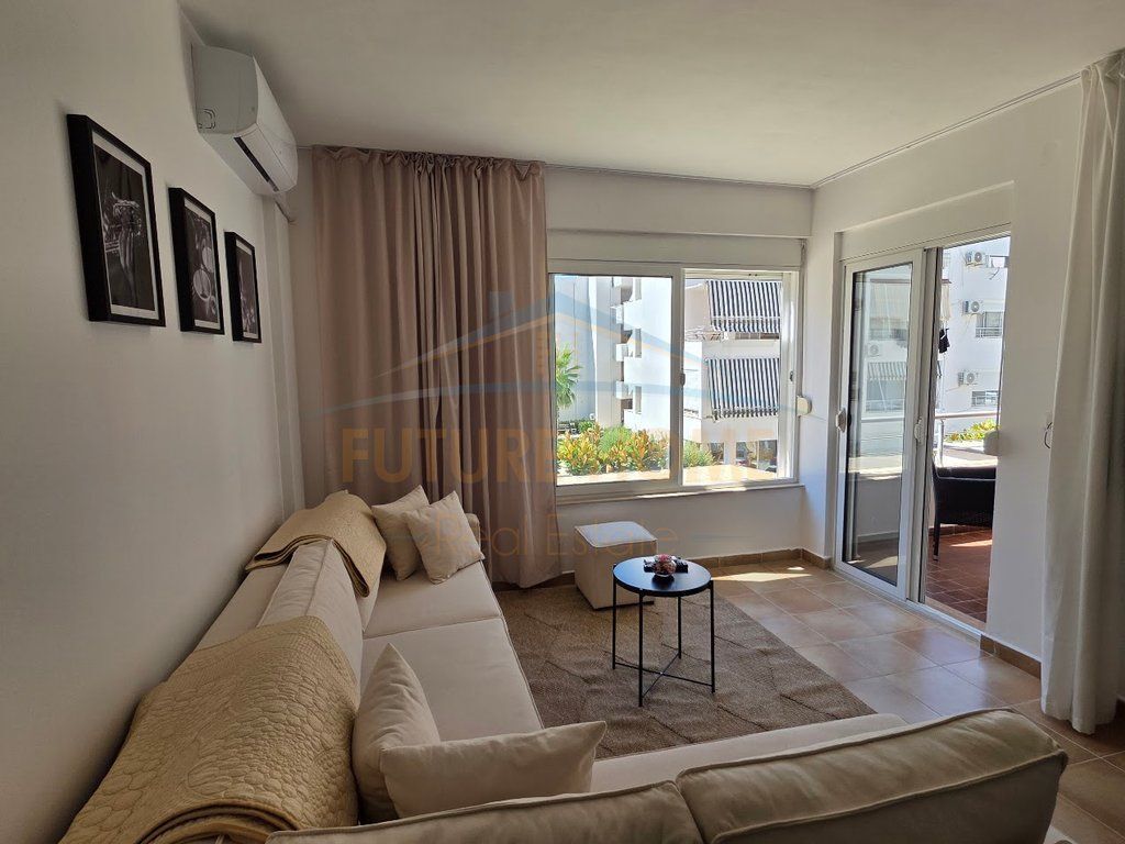 Shitet, Apartament 1+1+Depo, Qerret, Kavaje