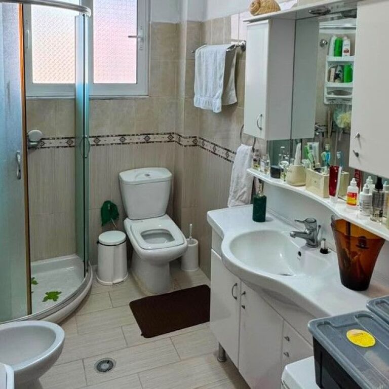 🏡 SHITET APARTAMENT 2+1 – SARANDË 🌊