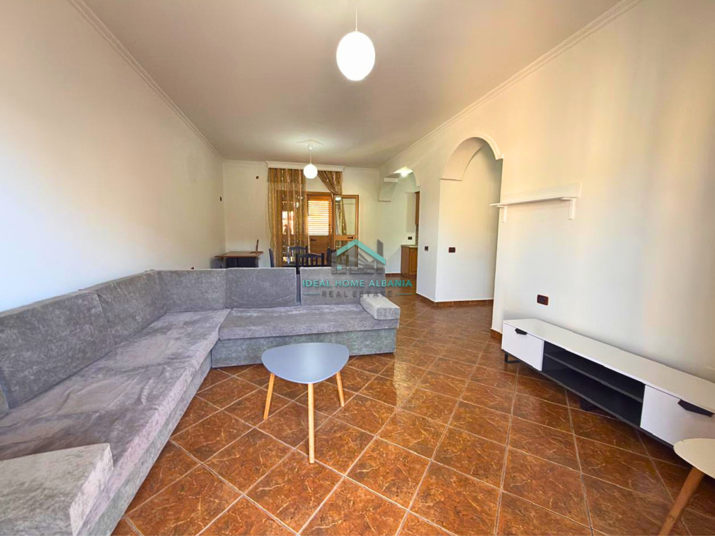 APARTAMENT 2+1 ME QIRA – PRANË PASTICERI ELEZAJ, VLORË
