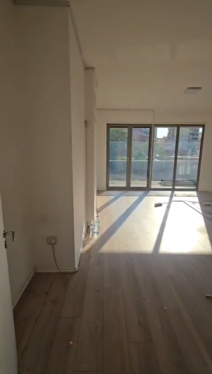 🏢JEPET ME QIRA AMBIENT ZYRE | QENDËR📍Rruga Mihal Duri – Tiranë