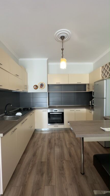 Apartament 1+1 per qera 5 Maji !