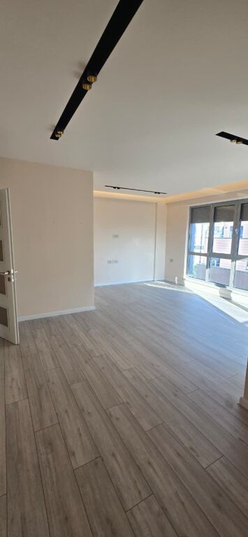 🏢 UFFICIO IN AFFITTO  📍 Centro – Via Mihal Duri