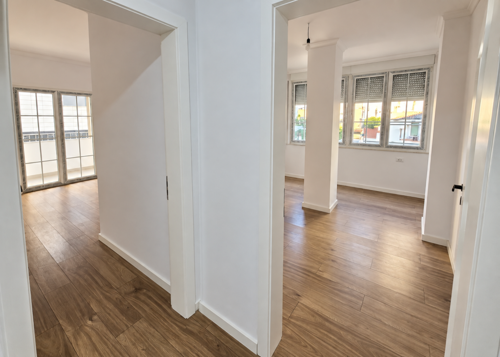 APPARTAMENTO / UFFICIO 2+1 + BALCONE IN AFFITTO | VIA DEI BOGDANË