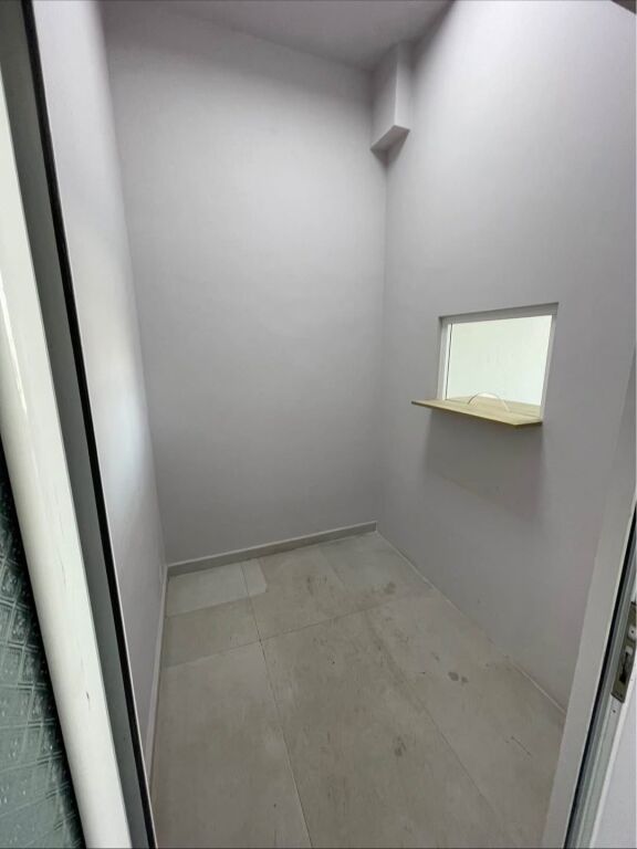 NEGOZIO IN AFFITTO 27m² - TEODOR KEKO, VICINO A PIAZZA SHQIPONJA