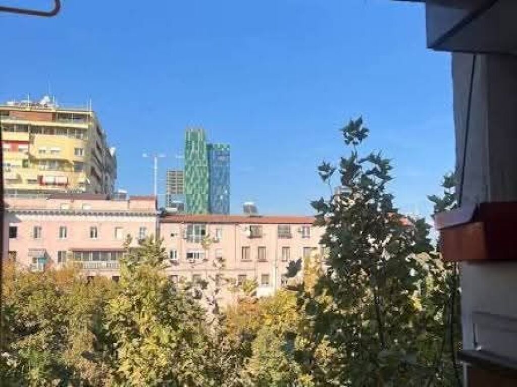 IN AFFITTO APPARTAMENTO 3+1+2 - BLLOKU, TIRANA (vicino agli Edifici Shallvare)