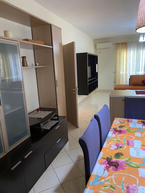 Apartament 2+1 per qera ne Fresk !