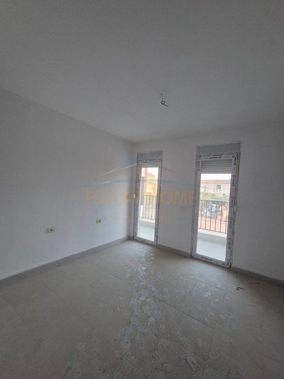 Rent, Apartment 3+1+2, located at the end of 5 May Street, near the “Ardian Klosi” School