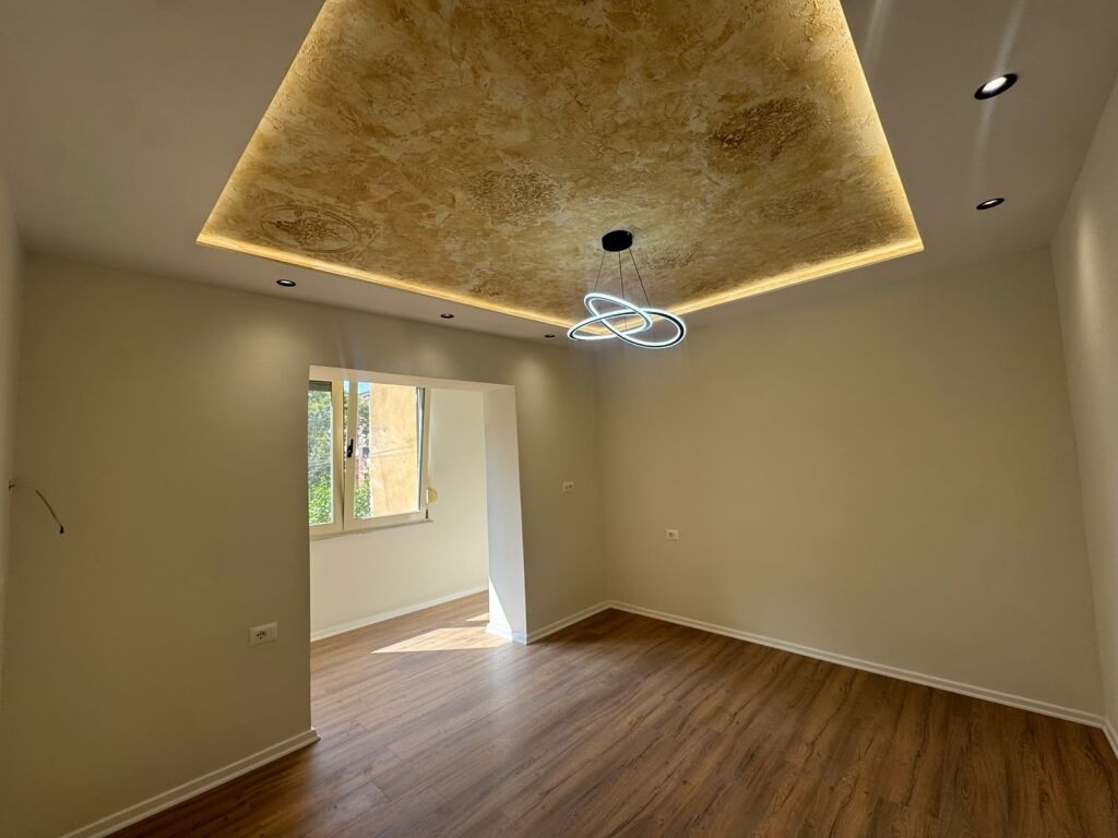 Apartament 1+1 ne shitje , Brraka !