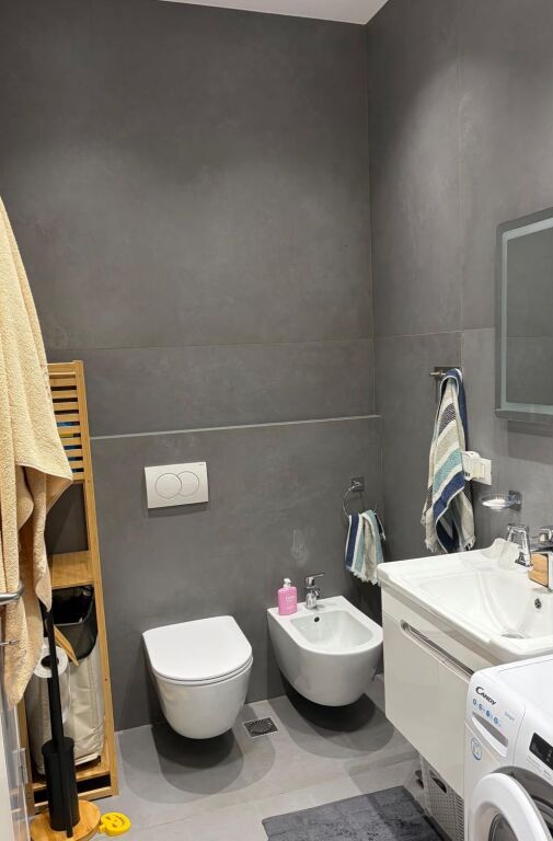 Qera | Apartament 2 + 1+2 | Rruga 5 Maji | 1000 €/muaj