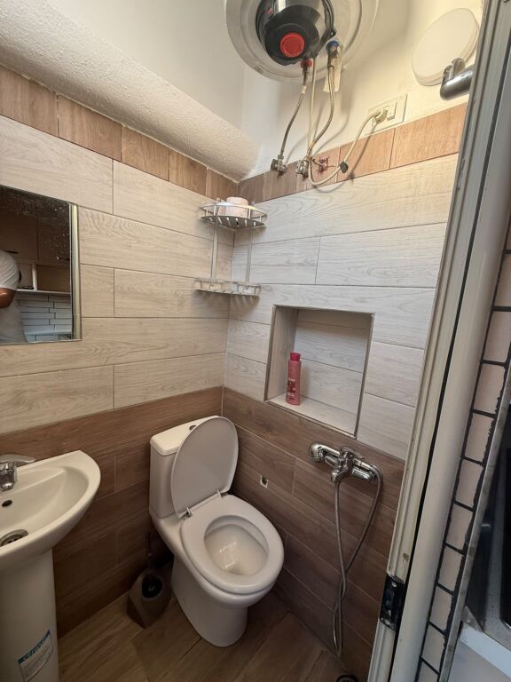 Studio apartment for rent at 5 Maj