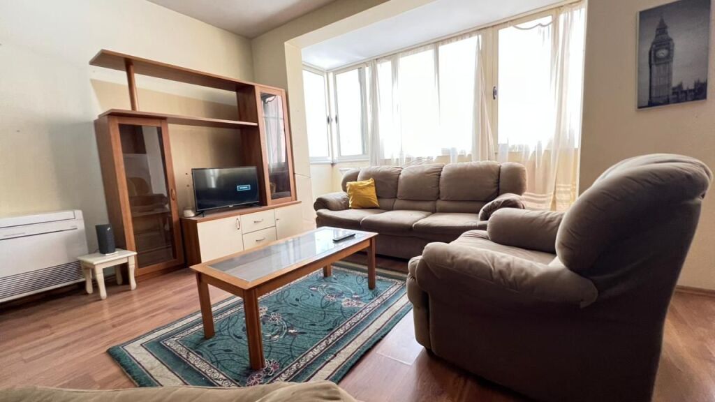 Apartament Duplex 3+1 me qira - Komuna e Parisit