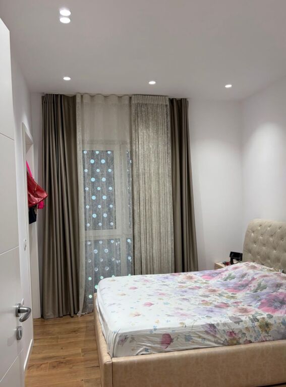 Qera | Apartament 2 + 1+2 | Rruga 5 Maji | 1000 €/muaj