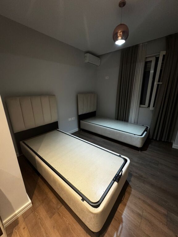 Shitet Apartament 2+1 Liqeni i Thate