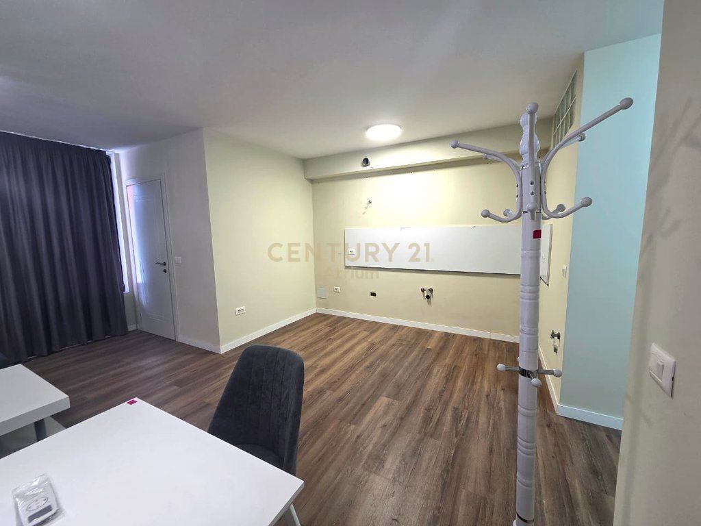 SHITET APARTAMENT 2+1+ VERANDE TE KTHESA E KAMZES!