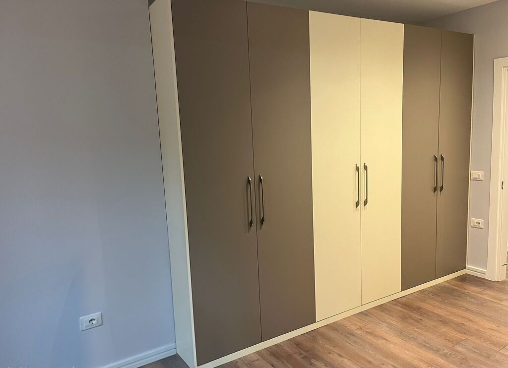 Shitet Apartament 2+1 Liqeni i Thate