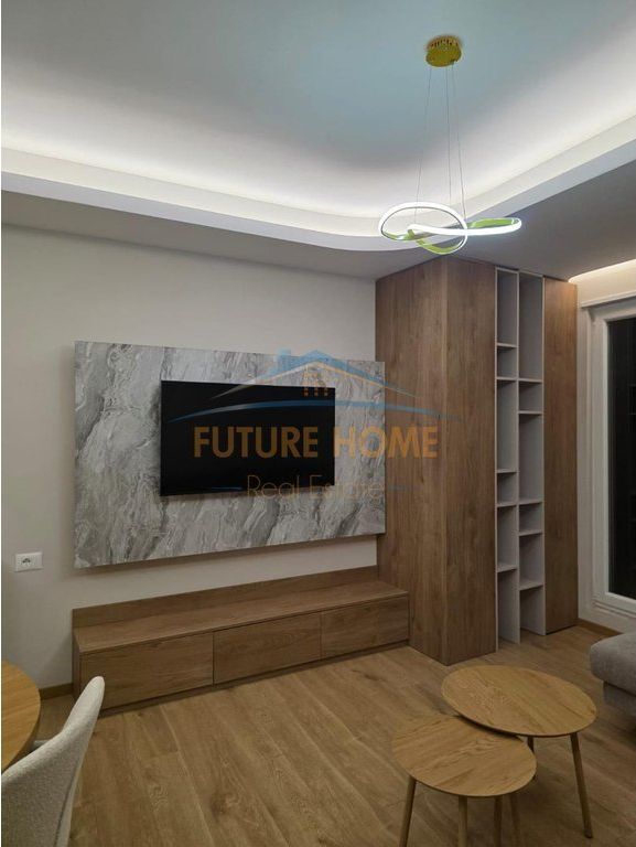 Shitet, Penthouse 2+1+2+Verandë+2 Poste Parkimi, Bulevardi Zhan D'ark, Tiranë